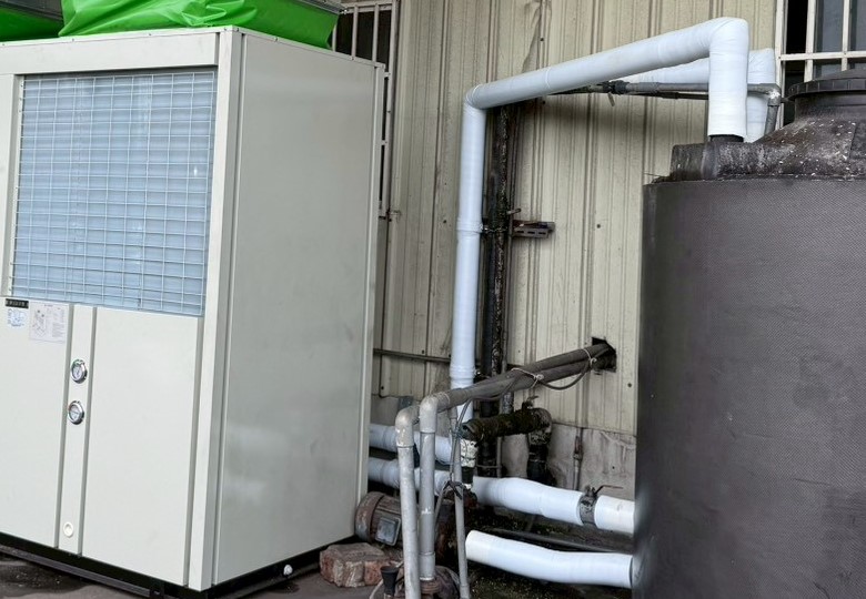 虎尾威熊塑料冰水機汰換